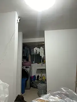 Valen1800 online show from March 12, 2026, 12:06 am