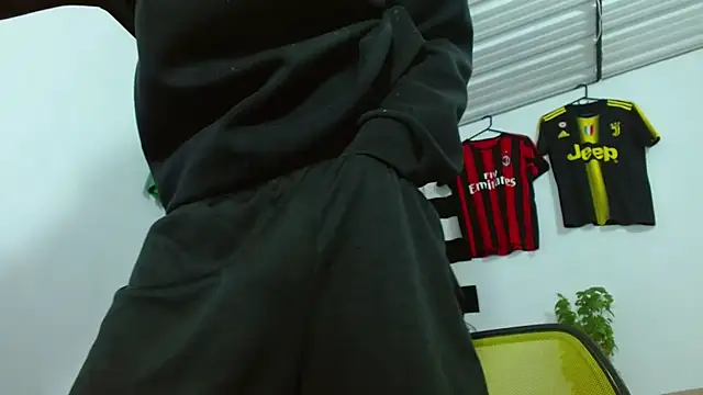 skinny23cm online show from February 22, 2026, 6:57 am