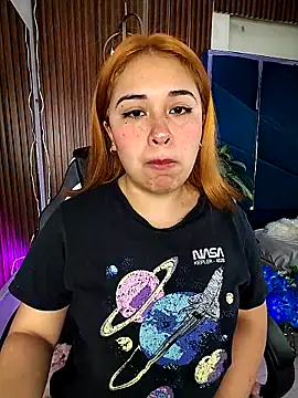 sara-lopez1 online show from October 13, 2025, 12:05 pm