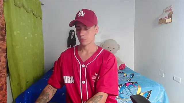 kilyan--x x online show from September 23, 2025, 3:31 am