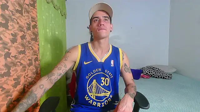 kilyan--x x online show from October 15, 2025, 4:01 am