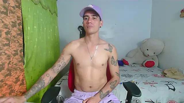 kilyan--x x online show from October 18, 2025, 12:13 am