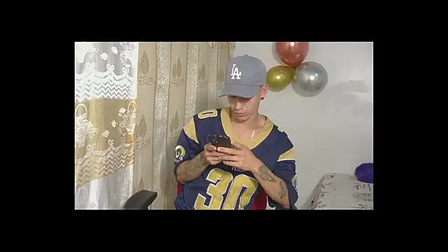 kilyan--x x online show from October 24, 2025, 4:20 am