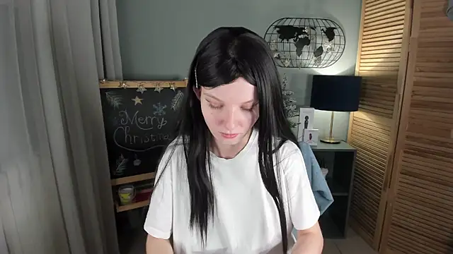 Madelaineses online show from December 18, 2025, 8:42 am