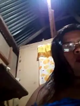 Snapshot of Huge_mama69 chatting on May 31, 2026, 12:45 pm Huge mama69 online show from May 31, 2026, 12:45 pm
