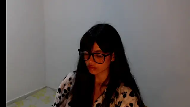 meganmiauu online show from June 19, 2026, 11:58 am