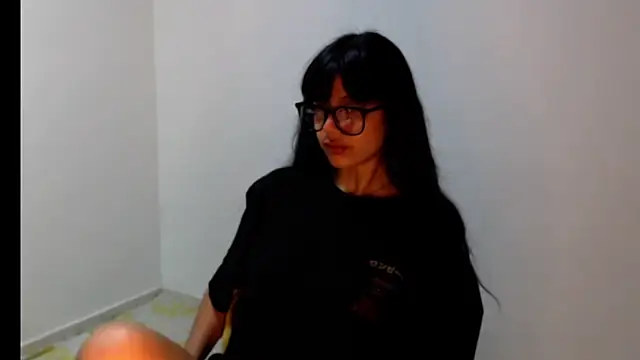 meganmiauu online show from June 21, 2026, 12:19 pm