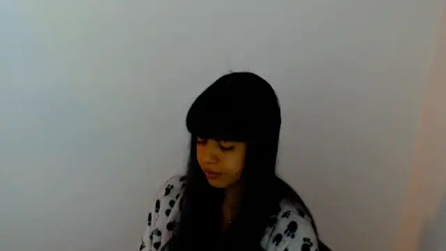 meganmiauu online show from July 18, 2026, 11:03 am