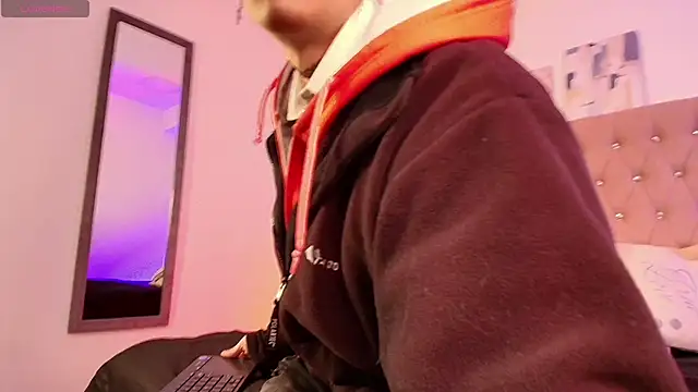 OzorioDany online show from December 14, 2025, 3:56 am