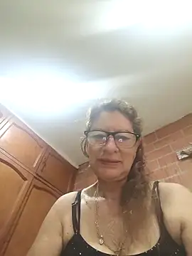 MaryeLunna online show from December 16, 2025, 11:48 am