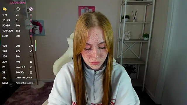 Roxy Sunnny online show from October 5, 2025, 9:18 am