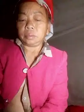 VangLe73 online show from October 29, 2025, 5:25 pm