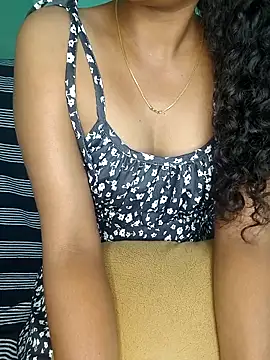 Snapshot of Tamilpallavi chatting on September 17, 2025, 4:19 pm Tamilpallavi online show from September 17, 2025, 4:19 pm