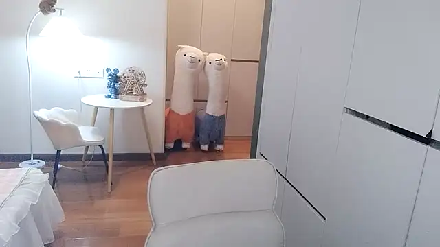 XiaoAnQi online show from October 9, 2025, 12:36 pm