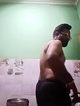 Snapshot of hard_boy9455 chatting on September 27, 2025, 12:04 am hard boy9455 online show from September 27, 2025, 12:04 am