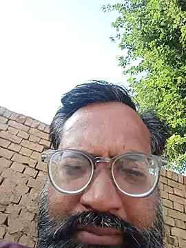 Snapshot of hard_boy9455 chatting on October 13, 2025, 3:28 am hard boy9455 online show from October 13, 2025, 3:28 am