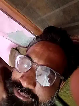 Snapshot of hard_boy9455 chatting on October 14, 2025, 12:11 am hard boy9455 online show from October 14, 2025, 12:11 am