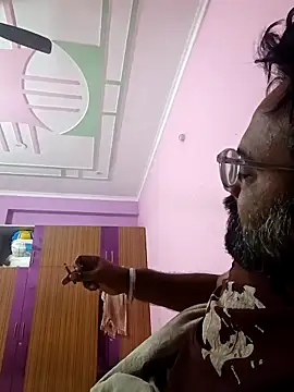 Snapshot of hard_boy9455 chatting on October 16, 2025, 12:11 am hard boy9455 online show from October 16, 2025, 12:11 am