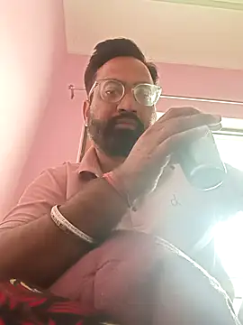 Snapshot of hard_boy9455 chatting on October 29, 2025, 2:25 am hard boy9455 online show from October 29, 2025, 2:25 am