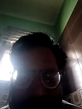 Snapshot of hard_boy9455 chatting on December 15, 2025, 5:01 am hard boy9455 online show from December 15, 2025, 5:01 am