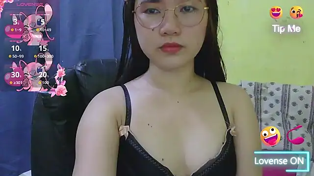Snapshot of HornyAsian4uxx chatting on May 31, 2026, 9:27 am HornyAsian4uxx online show from May 31, 2026, 9:27 am
