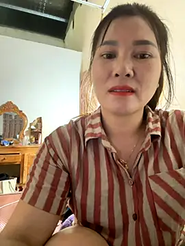 Snapshot of Moan_Mary chatting on October 8, 2025, 7:50 am Moan Mary online show from October 8, 2025, 7:50 am