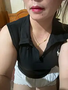 Snapshot of Moan_Mary chatting on June 25, 2026, 2:32 pm Moan Mary online show from June 25, 2026, 2:32 pm