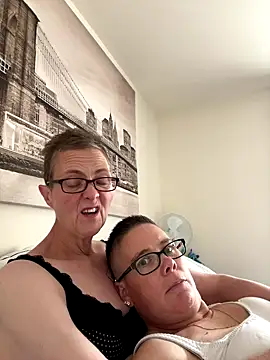 Curvy-Jinx online show from September 19, 2025, 7:32 am