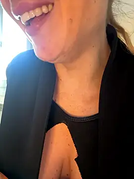 sailor titti online show from January 8, 2026, 12:51 pm