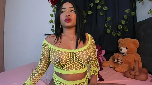 Snapshot of Delilah_85 chatting on November 3, 2025, 10:42 pm Delilah 85 online show from November 3, 2025, 10:42 pm