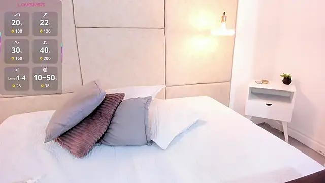 zahida  online show from November 5, 2025, 6:52 pm