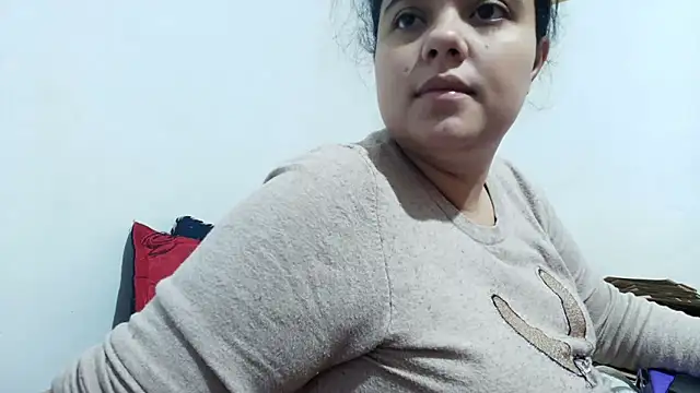 luisahot 9727 online show from December 17, 2025, 6:30 am