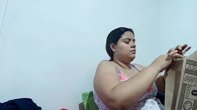 luisahot 9727 online show from December 22, 2025, 12:07 am