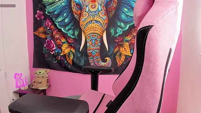 Alice VIP online show from October 7, 2025, 4:04 pm