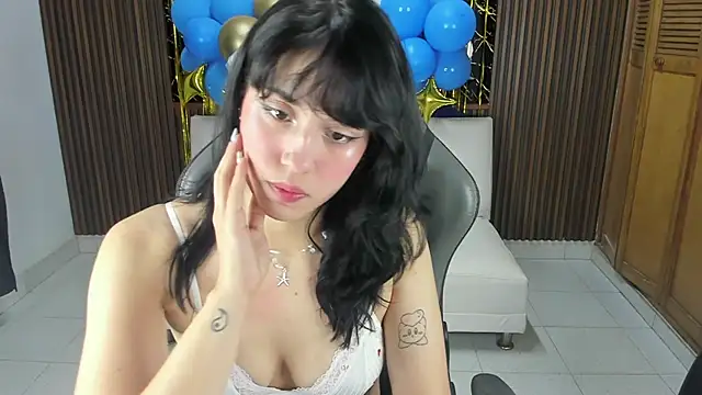 Anna17  online show from October 20, 2025, 10:59 am