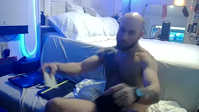 Luv2SuckBWC92 online show from November 18, 2025, 5:34 am