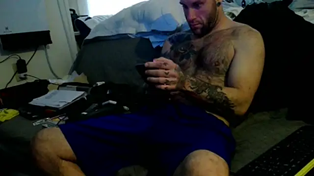 Luv2SuckBWC92 online show from December 5, 2025, 4:03 pm