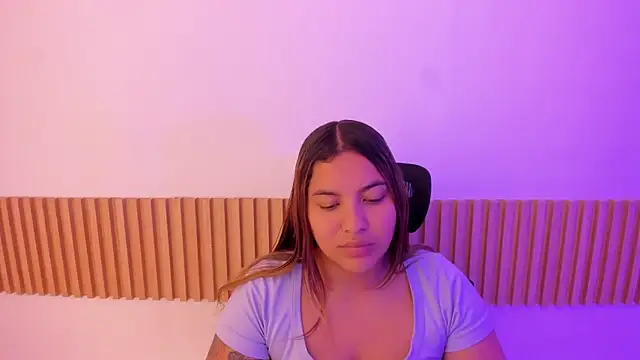 OliviaSweett online show from October 21, 2025, 7:03 pm