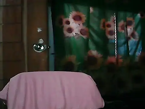 CreamyPussy4uxx online show from November 18, 2025, 12:27 am