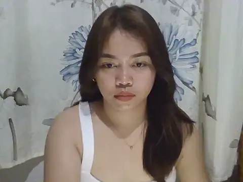 Snapshot of tinka_bella chatting on July 4, 2026, 4:13 pm tinka bella online show from July 4, 2026, 4:13 pm