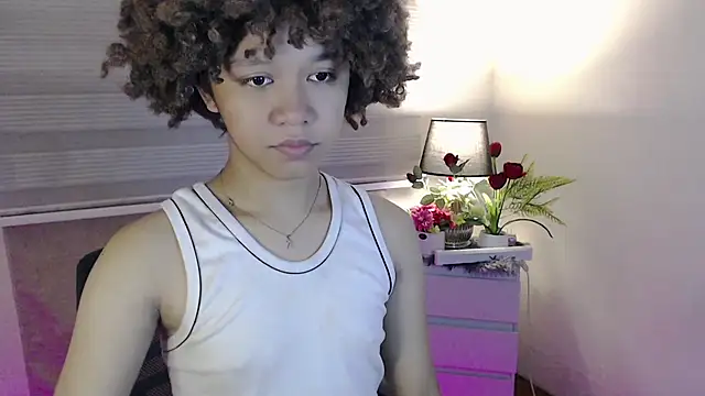 9INCHESHARDCOCK online show from December 15, 2025, 6:17 am