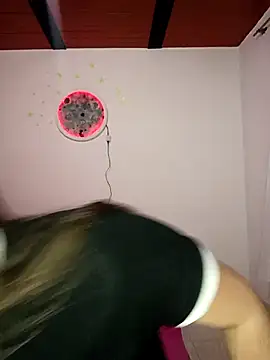 Isa Acosta online show from April 16, 2026, 11:07 pm