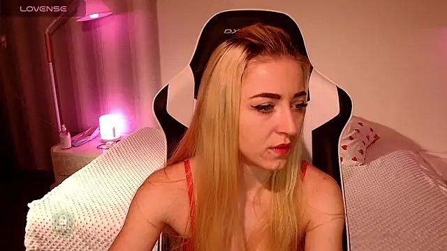 space danger online show from December 22, 2025, 4:42 am