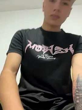 AlexanderCollman online show from November 28, 2025, 7:49 pm