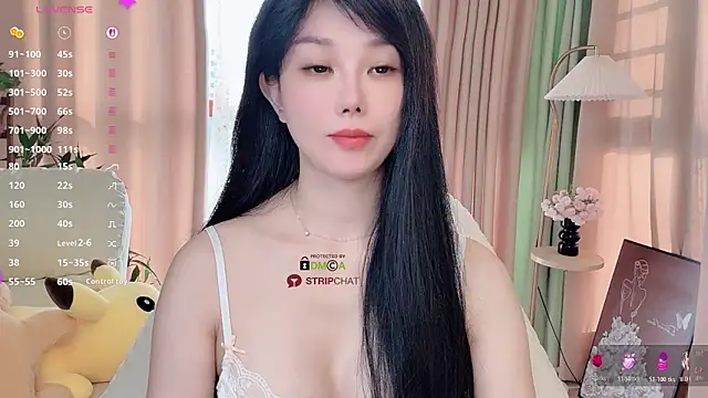 Xiatian520  online show from November 4, 2025, 11:59 pm