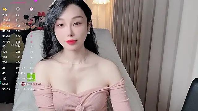 Xiatian520  online show from April 18, 2026, 7:56 am