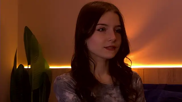 Angel  Rosse online show from October 13, 2025, 3:01 pm