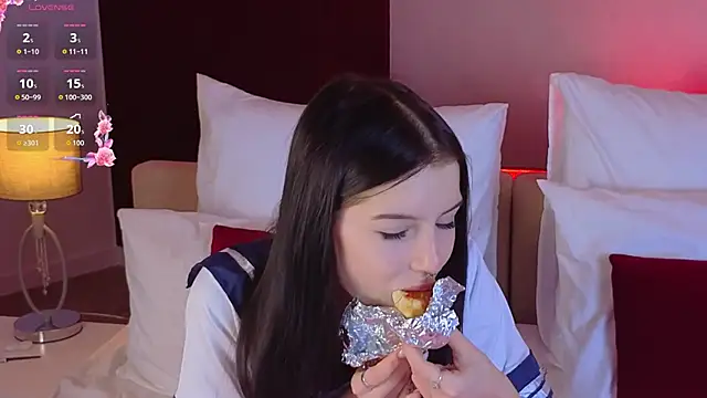 Angel  Rosse online show from December 13, 2025, 7:53 pm