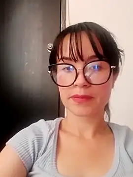 Snapshot of Dana_Rise chatting on May 11, 2026, 2:56 pm Dana Rise online show from May 11, 2026, 2:56 pm