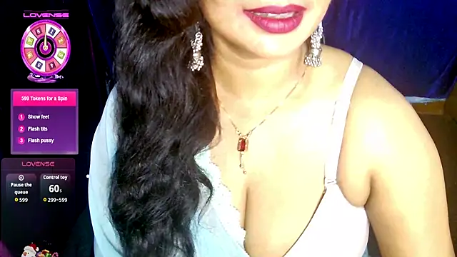 Snapshot of QUEEN_SAKHI- chatting on July 16, 2026, 8:26 pm QUEEN SAKHI- online show from July 16, 2026, 8:26 pm